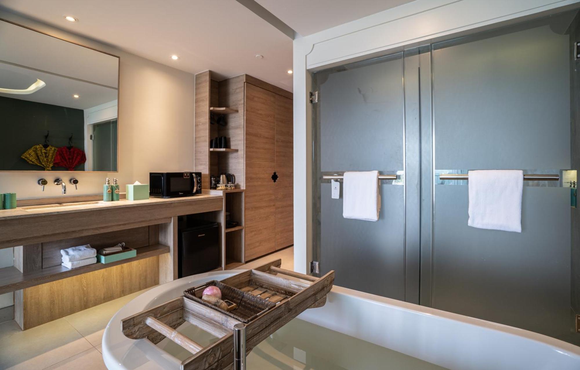 Fusion Suites Phuket Patong Eksteriør billede